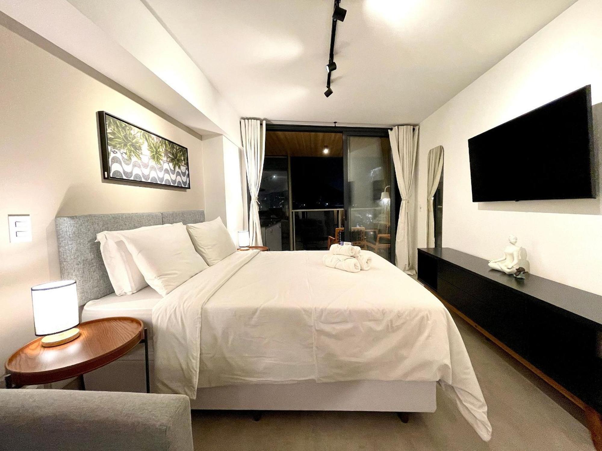 Apartamento Leblon - Vista Cristo, Piscina E Academia.